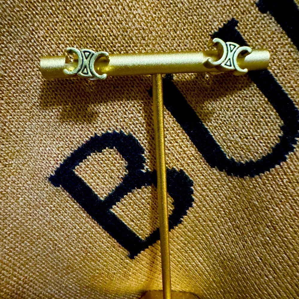 - New - Mini “fashion” earrings. “ price is firm” - Picture 2 of 4